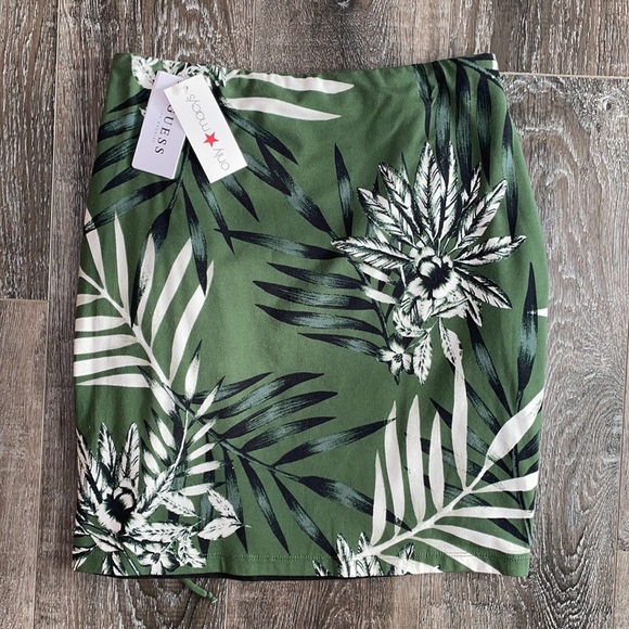 Guess Warrior Palms Mini Skirt - Picture 4 of 9